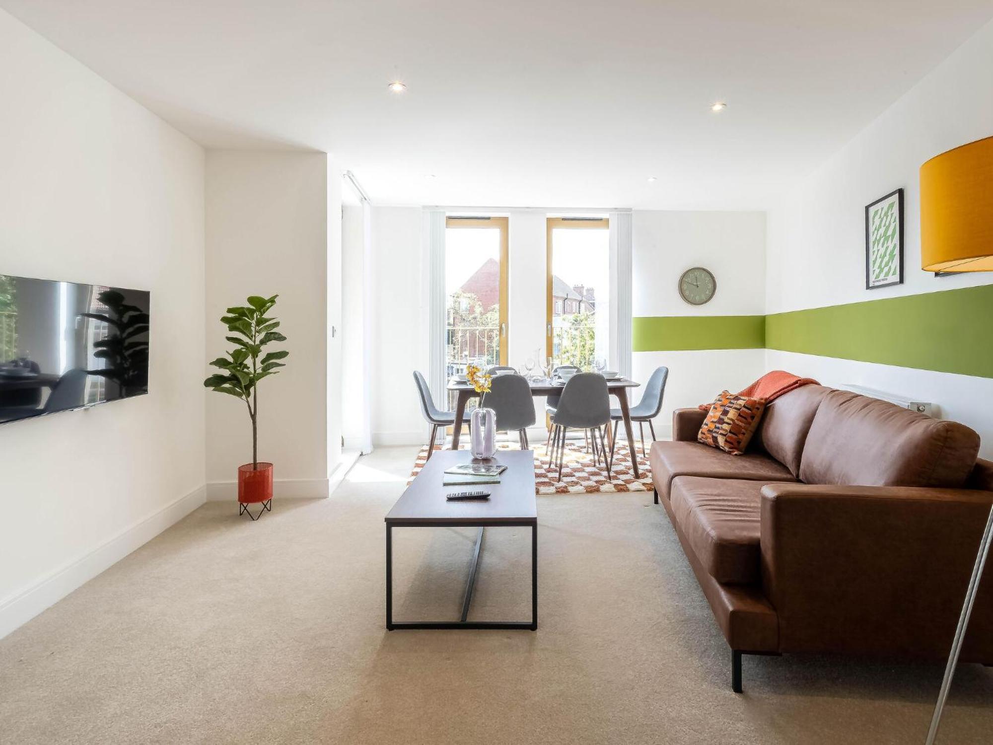 Modern Apartments With Balcony In Merton Near Wimbledon By Sojo Stay Mitcham Exterior photo
